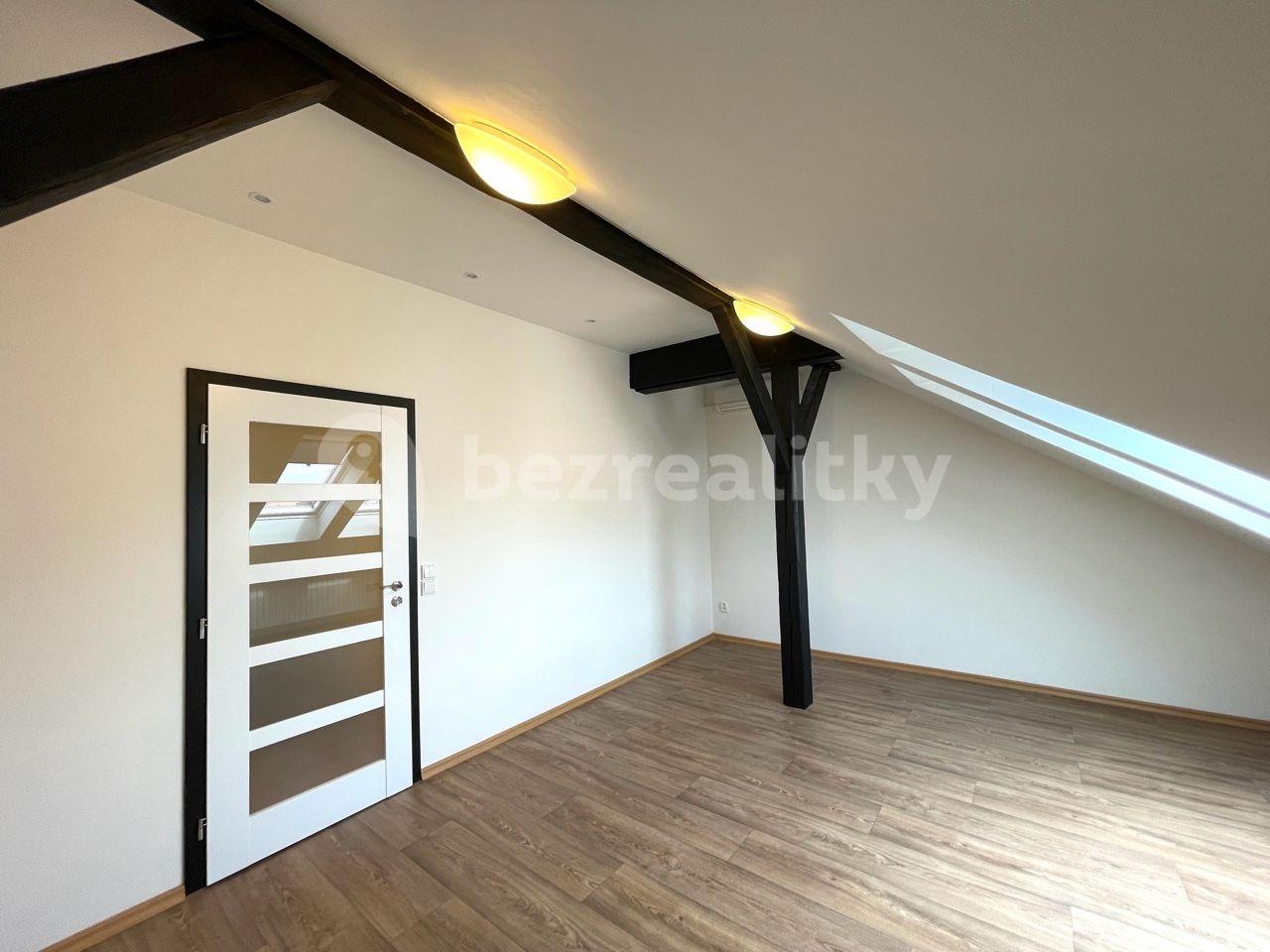 3 bedroom flat to rent, 110 m², Sokolovská, Prague, Prague