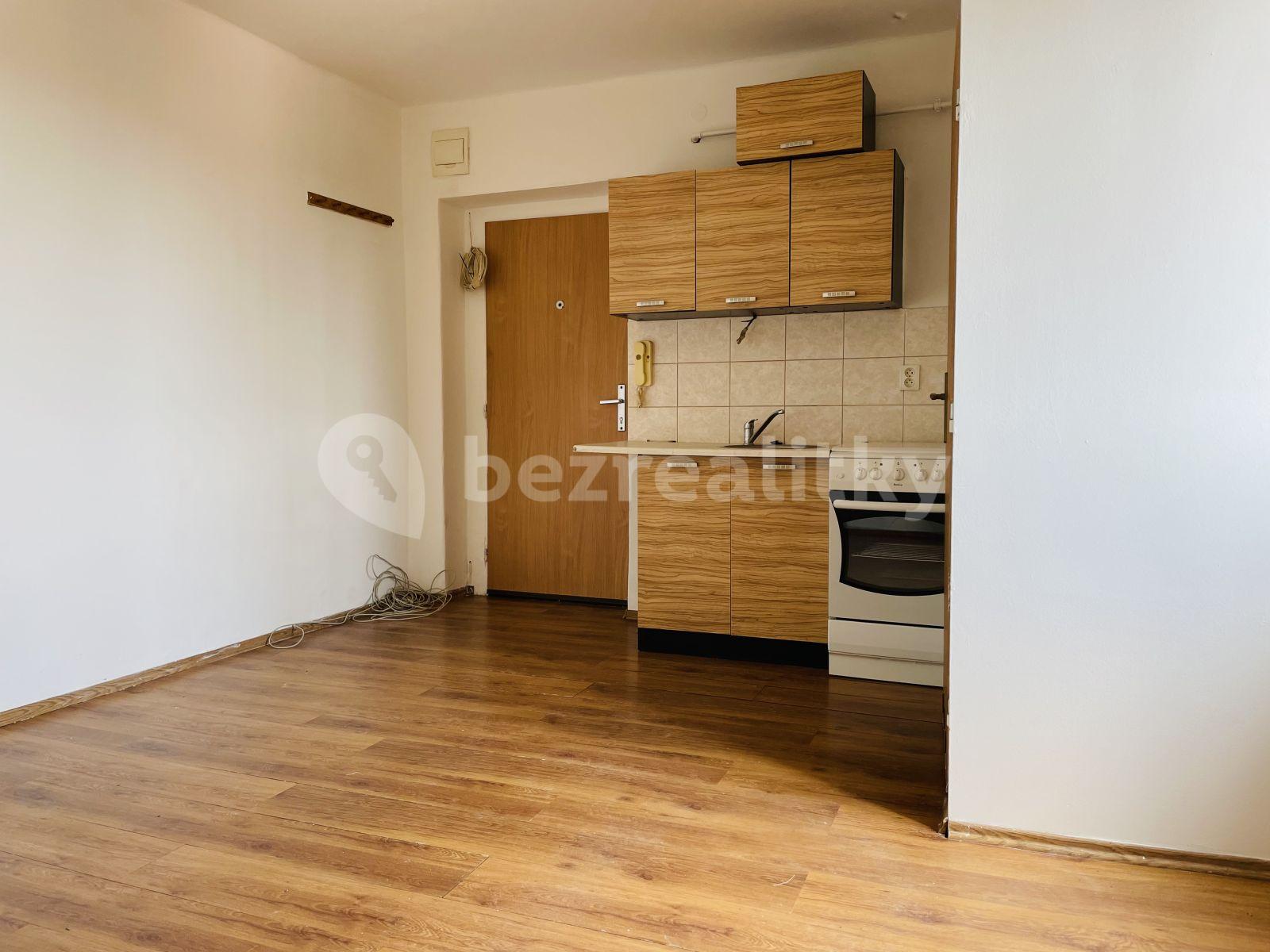 Studio flat to rent, 18 m², 28. října, Ostrava, Moravskoslezský Region