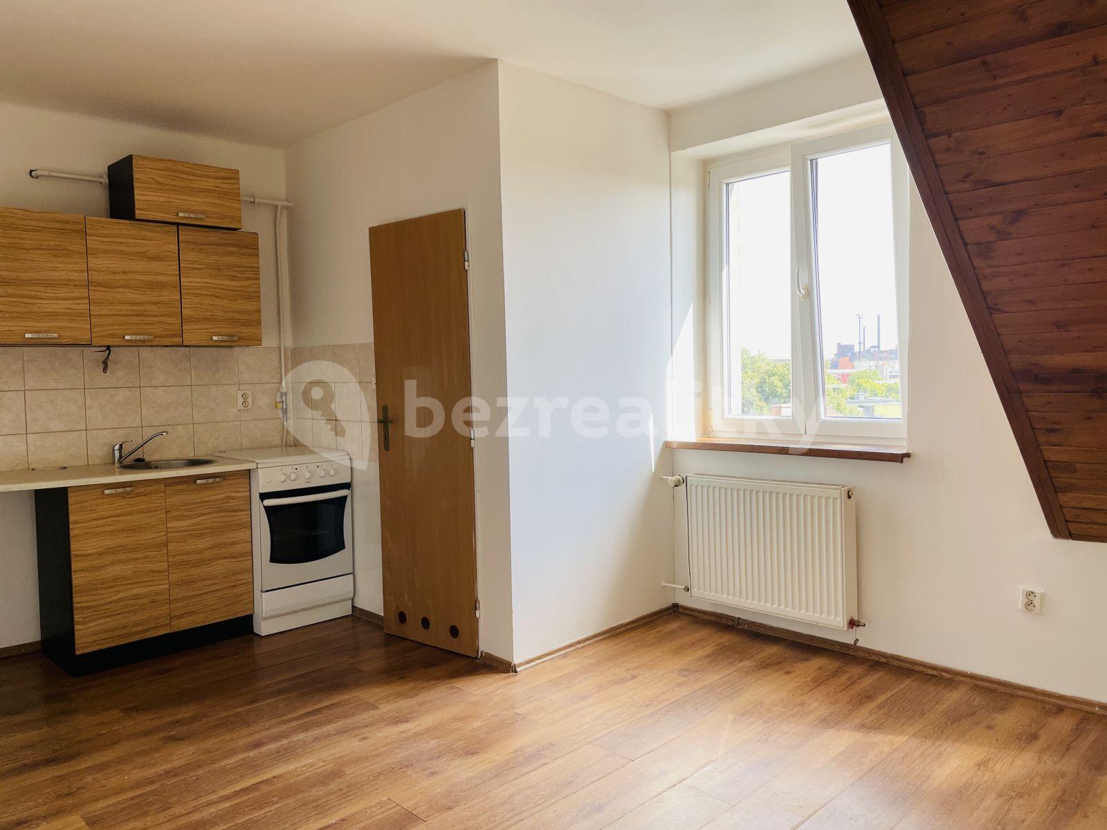 Studio flat to rent, 18 m², 28. října, Ostrava, Moravskoslezský Region