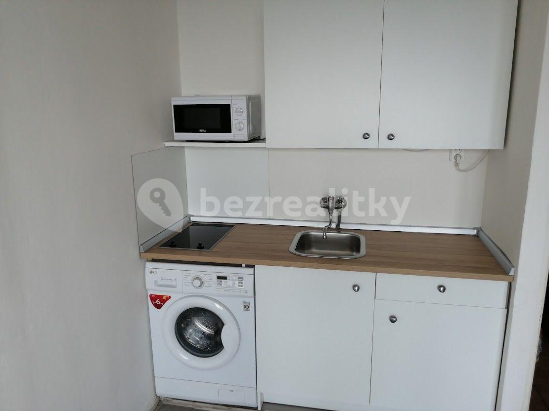 Studio flat to rent, 24 m², Počernická, Prague, Prague