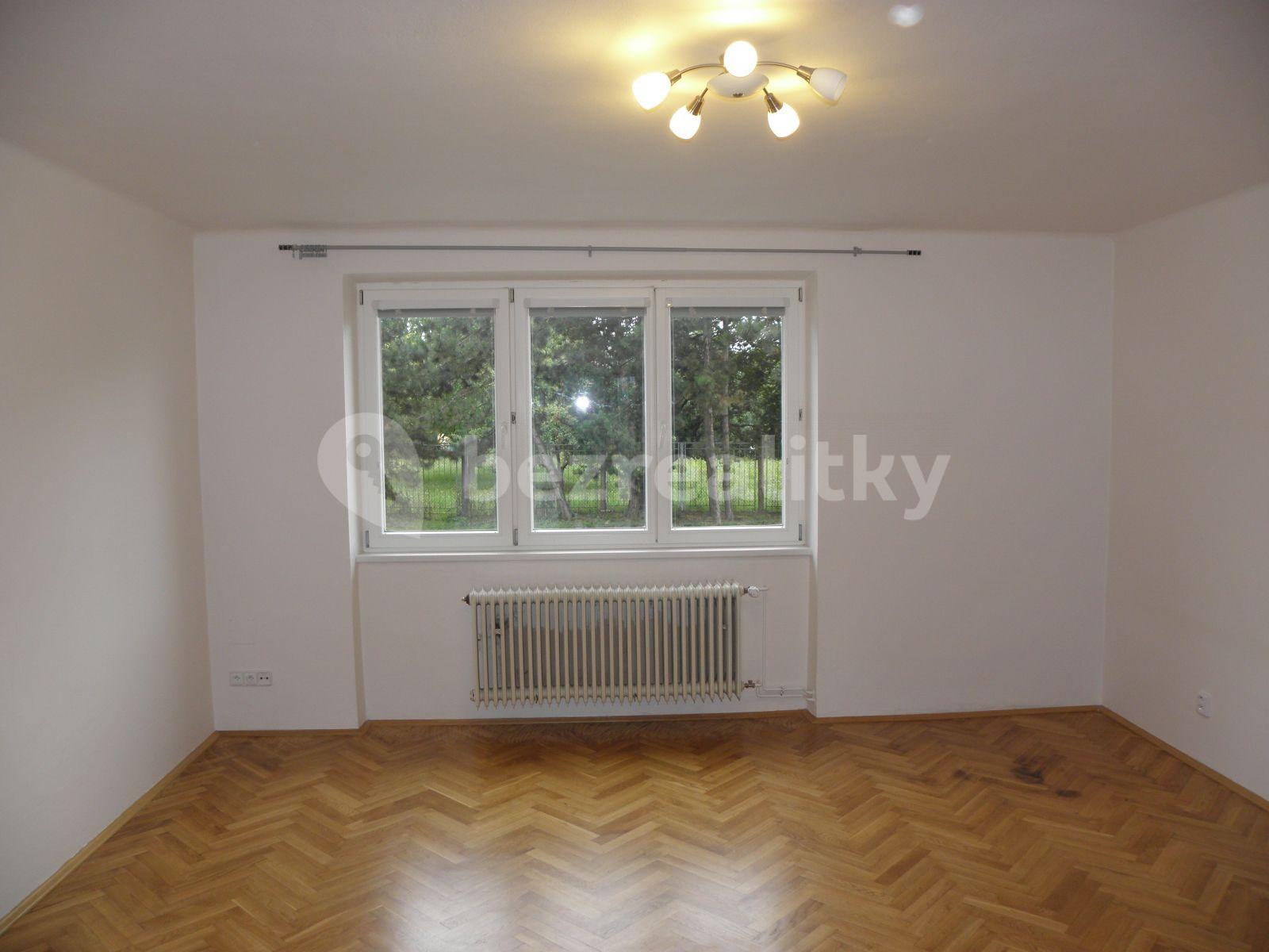 3 bedroom with open-plan kitchen flat to rent, 97 m², Řehořova, Brno, Jihomoravský Region