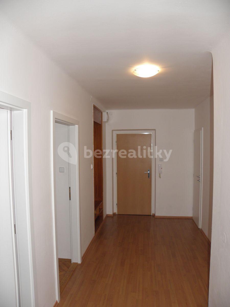 3 bedroom with open-plan kitchen flat to rent, 97 m², Řehořova, Brno, Jihomoravský Region