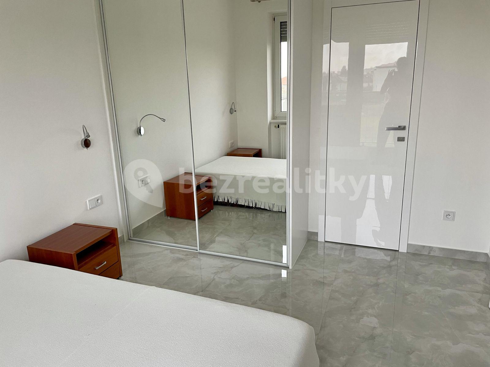 2 bedroom with open-plan kitchen flat to rent, 70 m², Chotovická, Prague, Prague