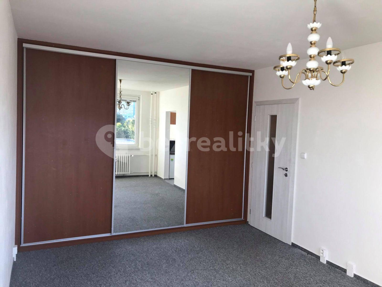 Studio flat to rent, 34 m², Bachova, Prague, Prague