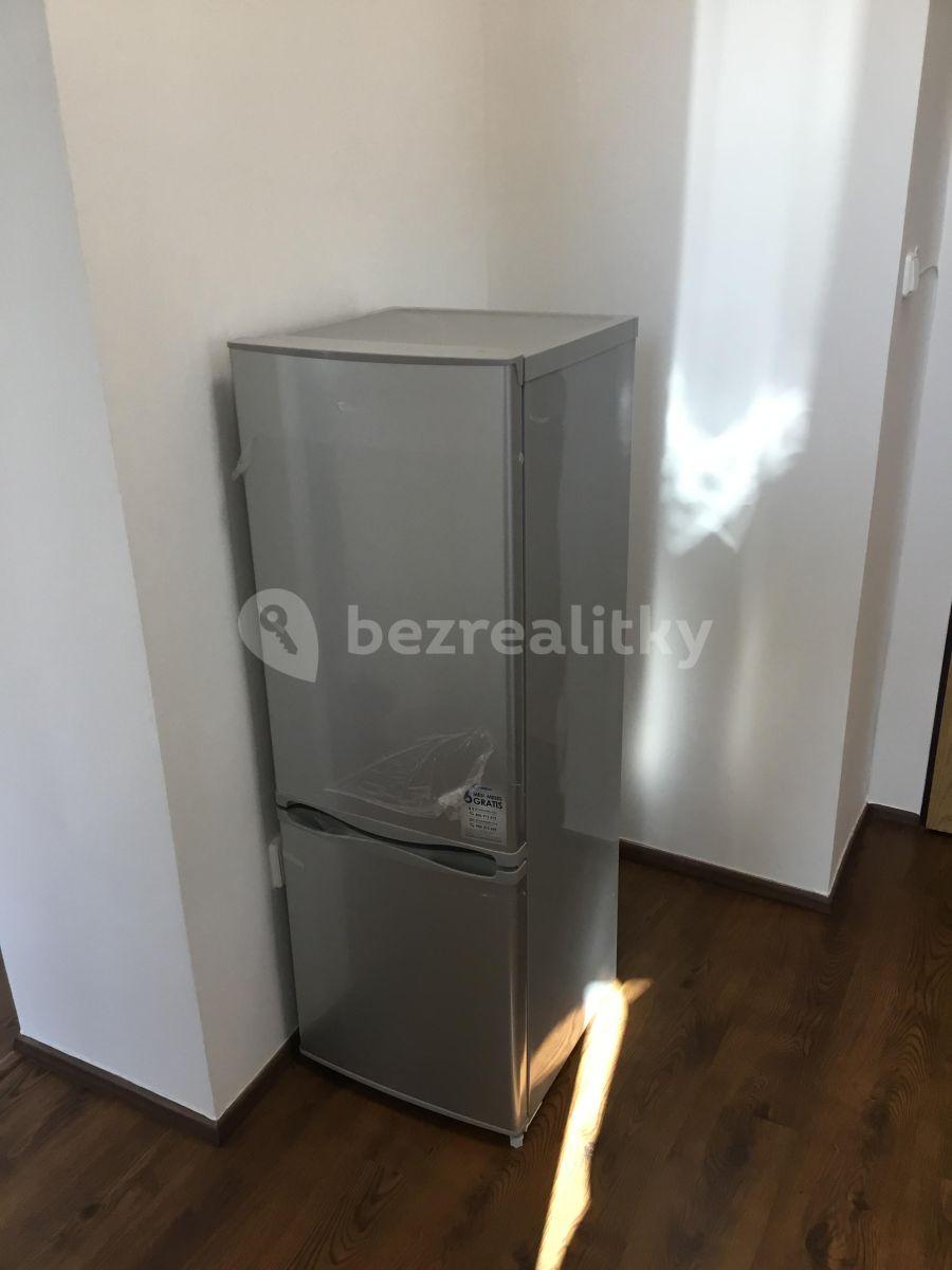 Studio flat to rent, 31 m², Zenklova, Prague, Prague