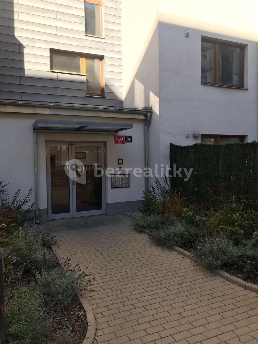 Studio flat to rent, 29 m², Hanusova, Prague, Prague