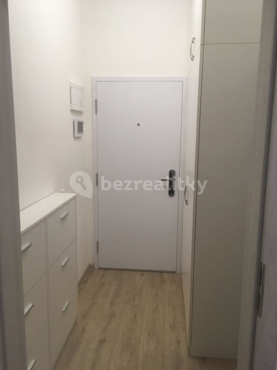 1 bedroom flat to rent, 37 m², Eimova, Brno, Jihomoravský Region