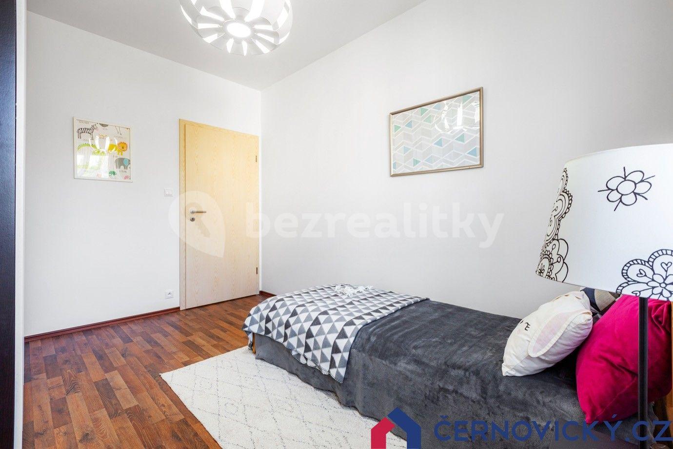 2 bedroom with open-plan kitchen flat to rent, 75 m², U Staré cihelny, Prague, Prague