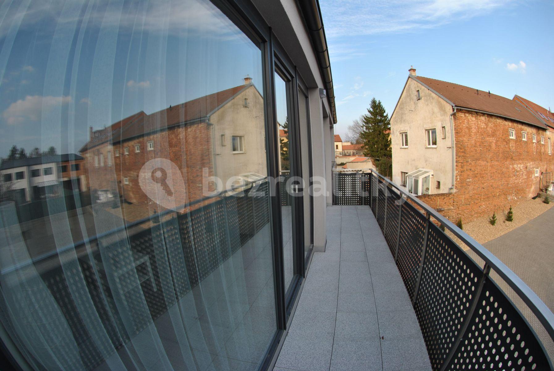 1 bedroom with open-plan kitchen flat to rent, 53 m², Tuřanské náměstí, Brno, Jihomoravský Region