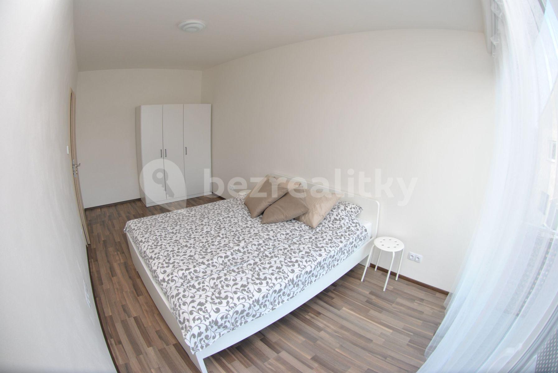 1 bedroom with open-plan kitchen flat to rent, 53 m², Tuřanské náměstí, Brno, Jihomoravský Region