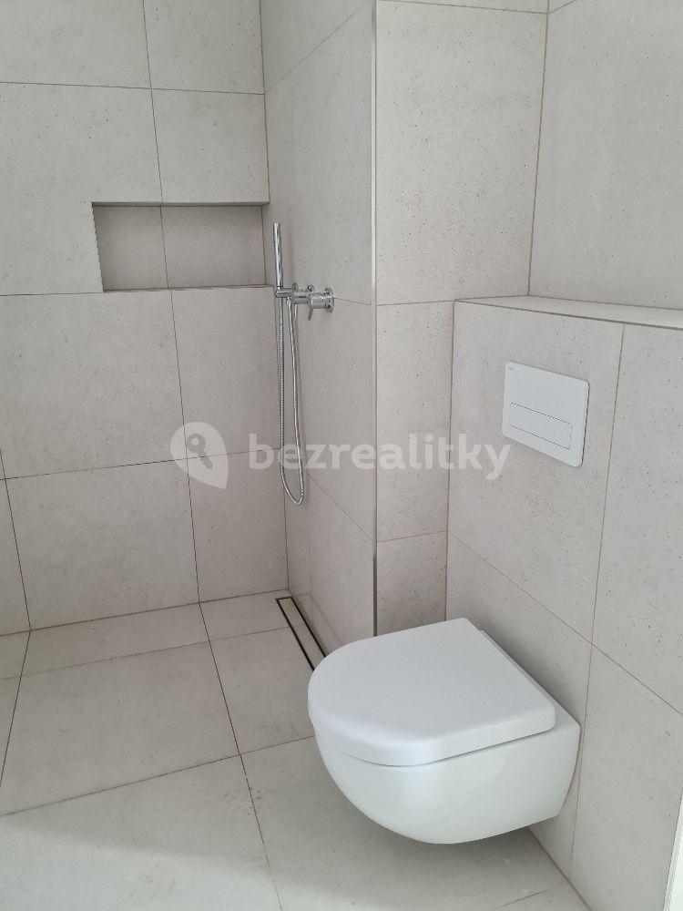 Studio flat to rent, 30 m², Tusarova, Prague, Prague