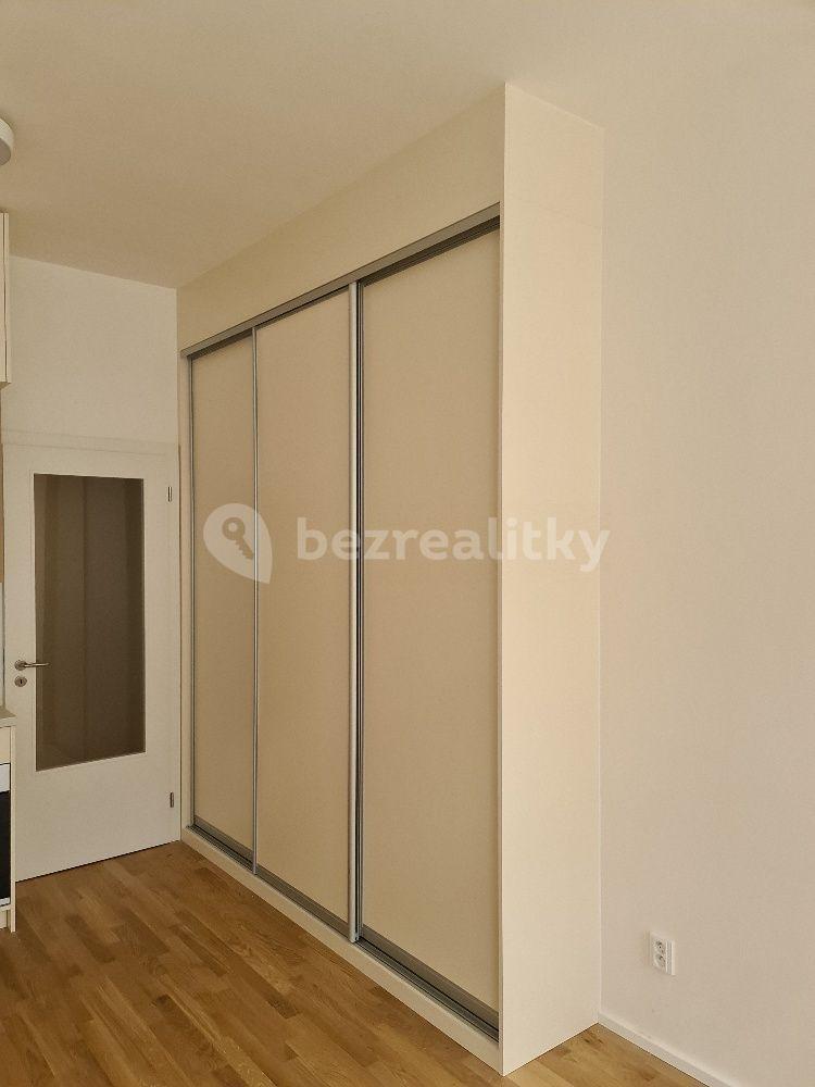 Studio flat to rent, 30 m², Tusarova, Prague, Prague