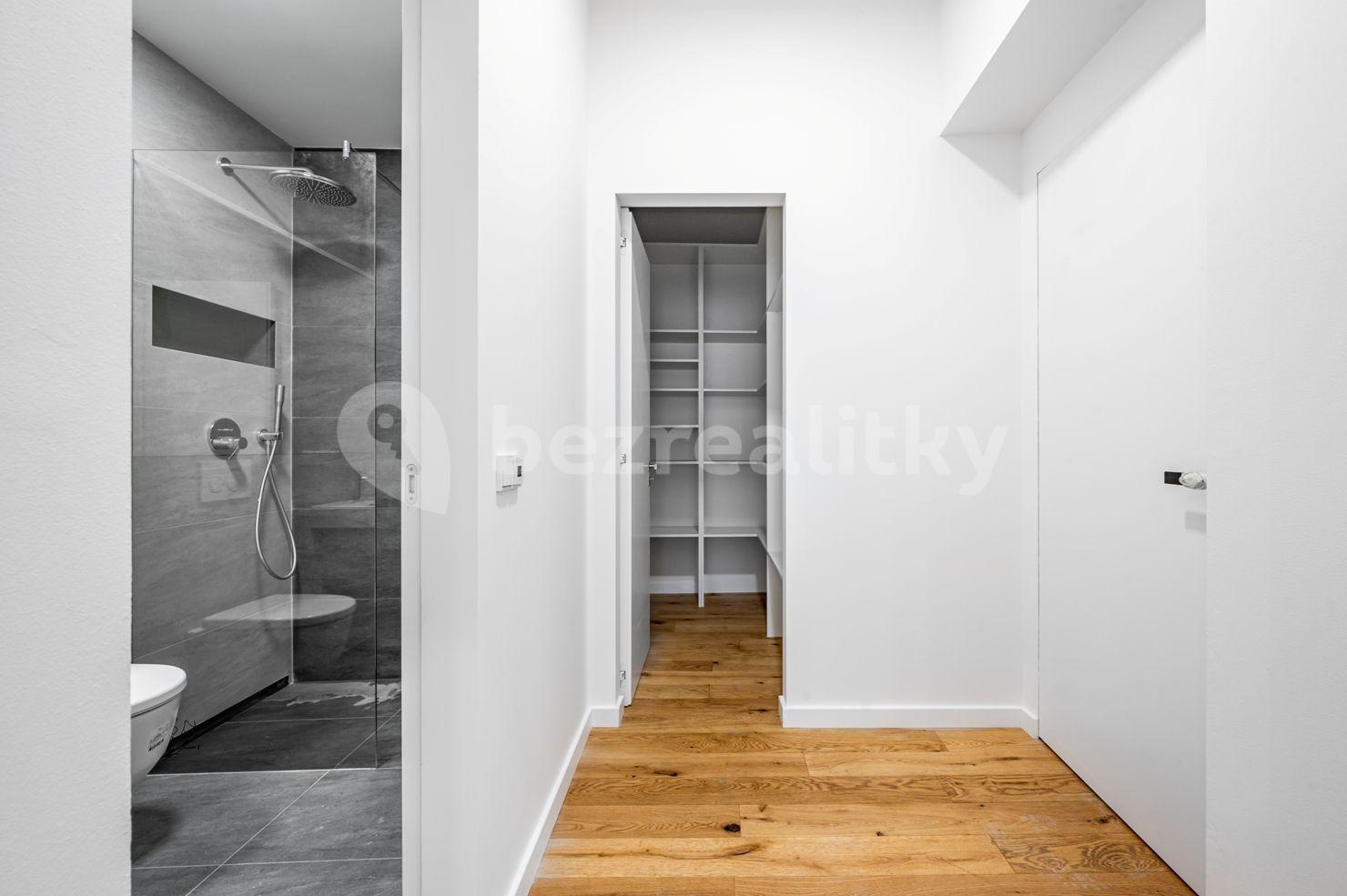 1 bedroom with open-plan kitchen flat to rent, 62 m², Římská, Prague, Prague