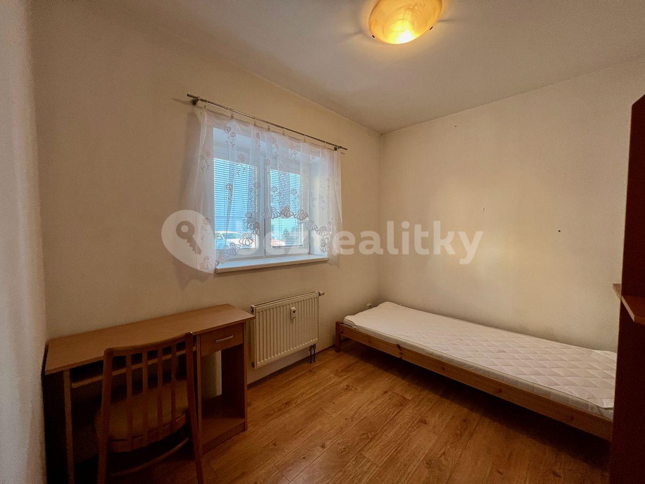 3 bedroom flat to rent, 62 m², Pod Hájem, Králův Dvůr, Středočeský Region