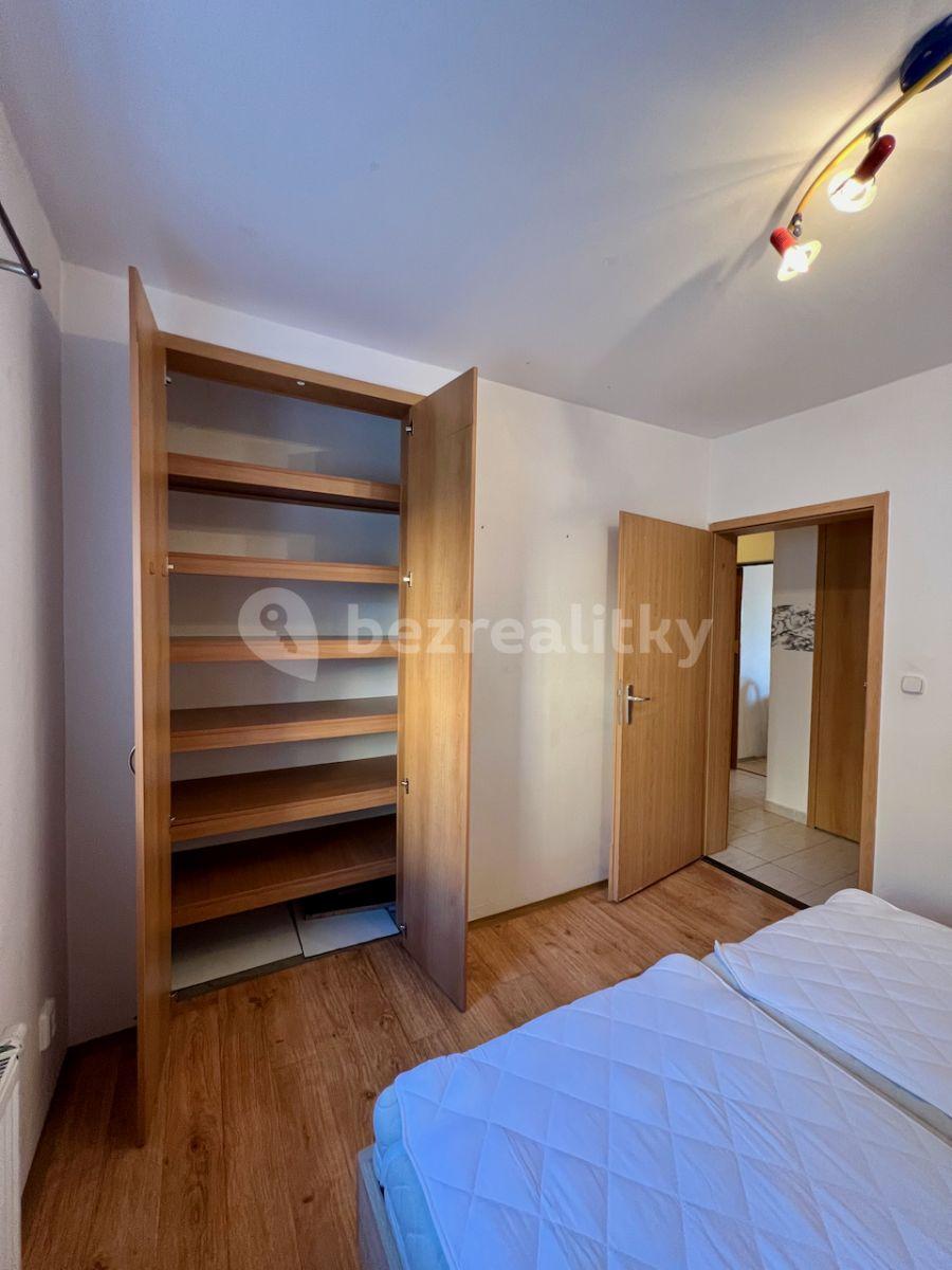 3 bedroom flat to rent, 62 m², Pod Hájem, Králův Dvůr, Středočeský Region