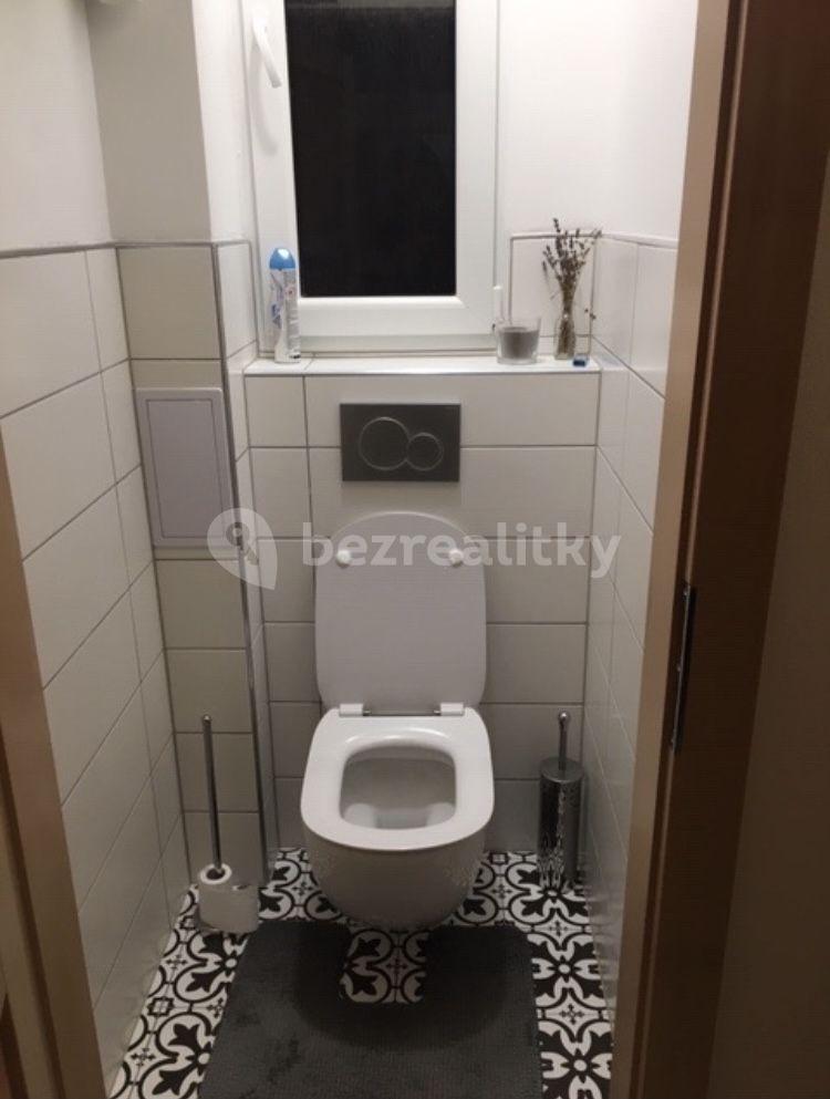 2 bedroom with open-plan kitchen flat to rent, 70 m², V Háji, Prague, Prague