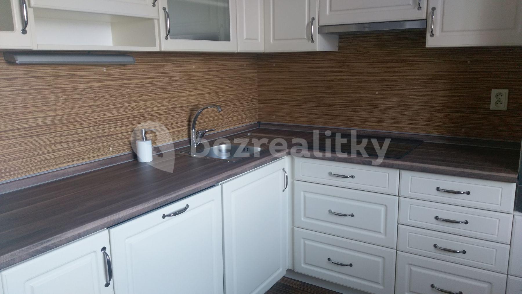 2 bedroom flat to rent, 62 m², Průběžná, Nupaky, Středočeský Region