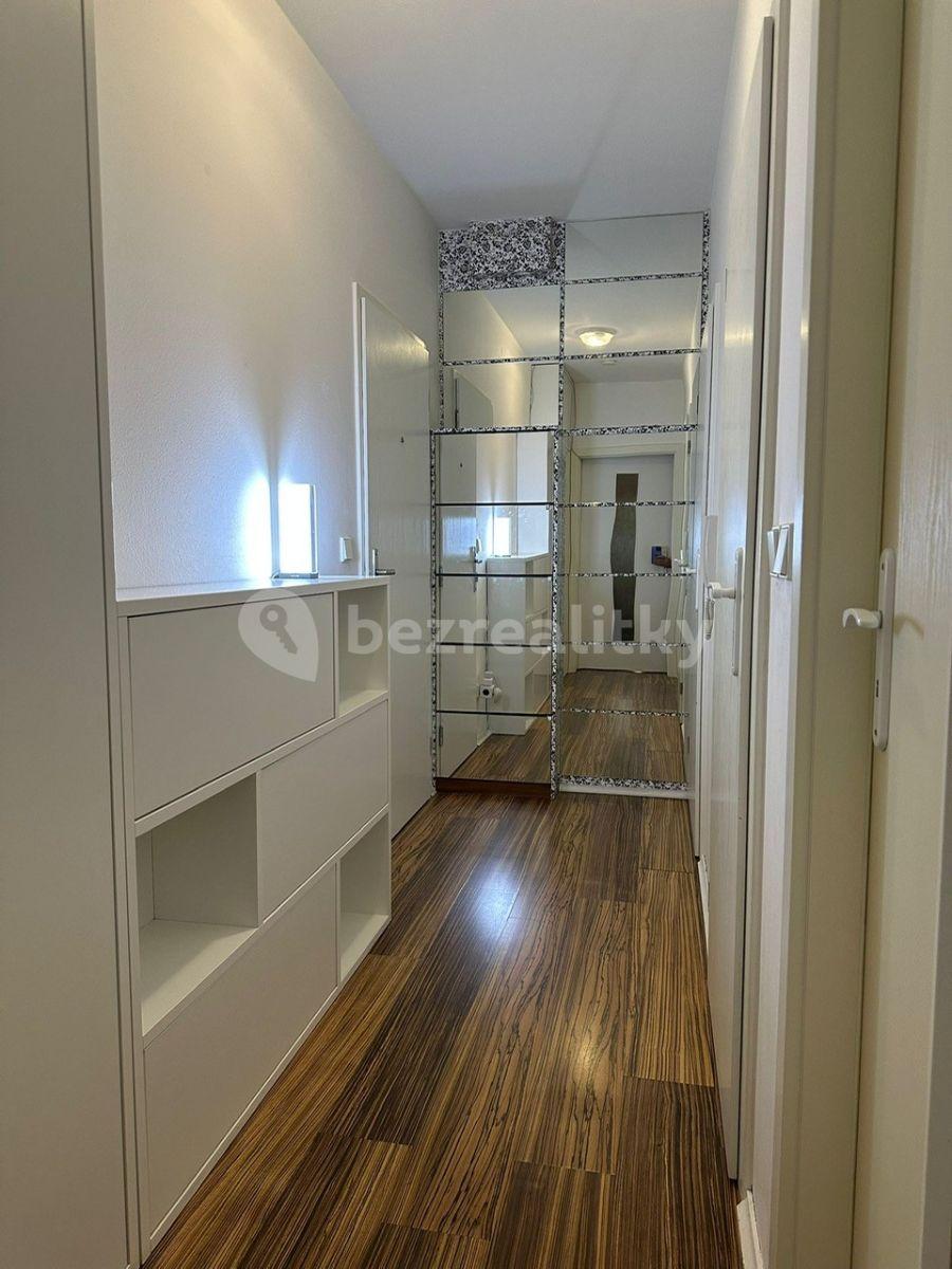 2 bedroom flat to rent, 62 m², Průběžná, Nupaky, Středočeský Region