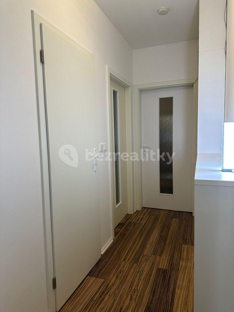 2 bedroom flat to rent, 62 m², Průběžná, Nupaky, Středočeský Region