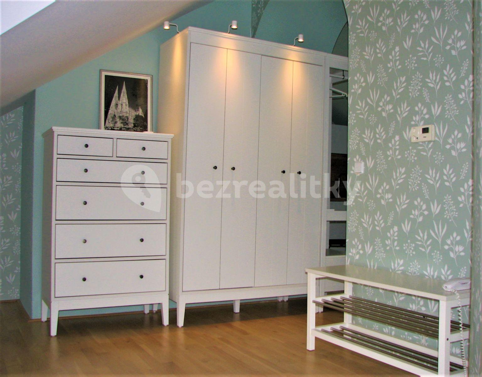 1 bedroom with open-plan kitchen flat to rent, 72 m², Mezitraťová, Prague, Prague