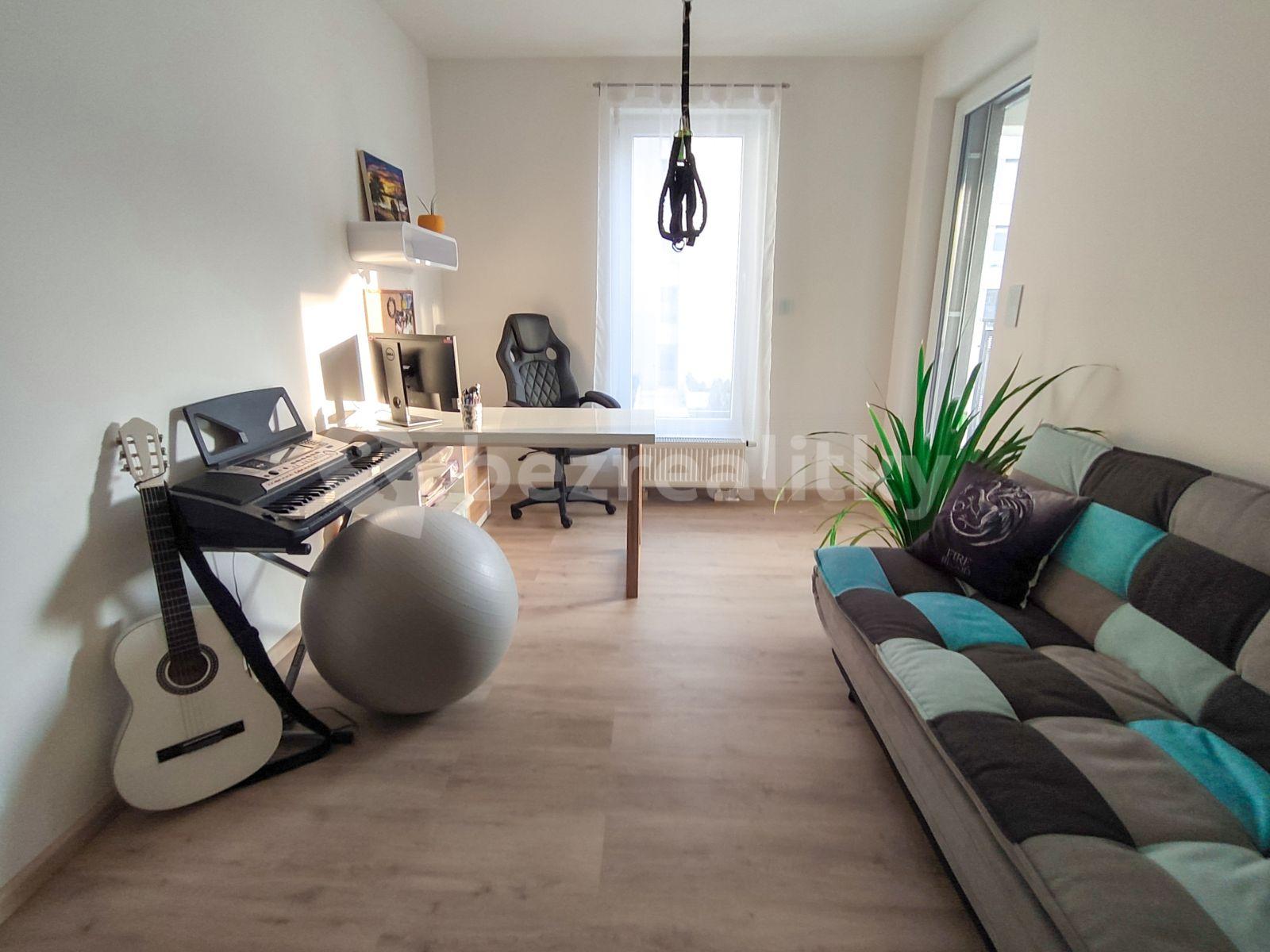 2 bedroom with open-plan kitchen flat to rent, 101 m², Nemocniční, Plzeň, Plzeňský Region