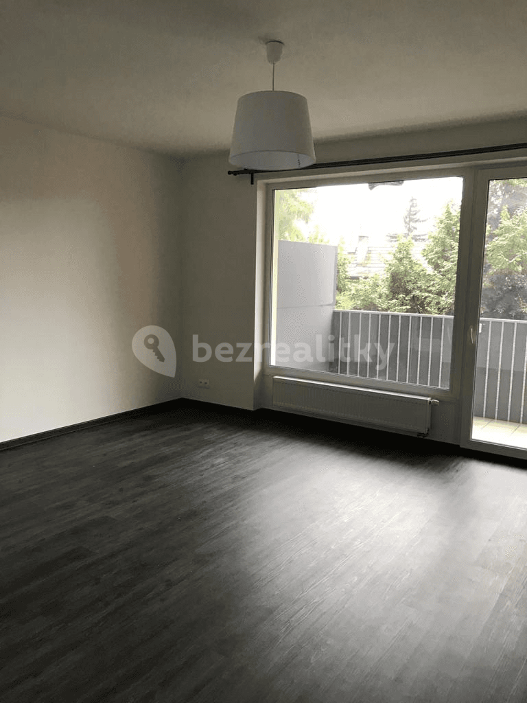 Studio flat to rent, 41 m², Letovská, Prague, Prague