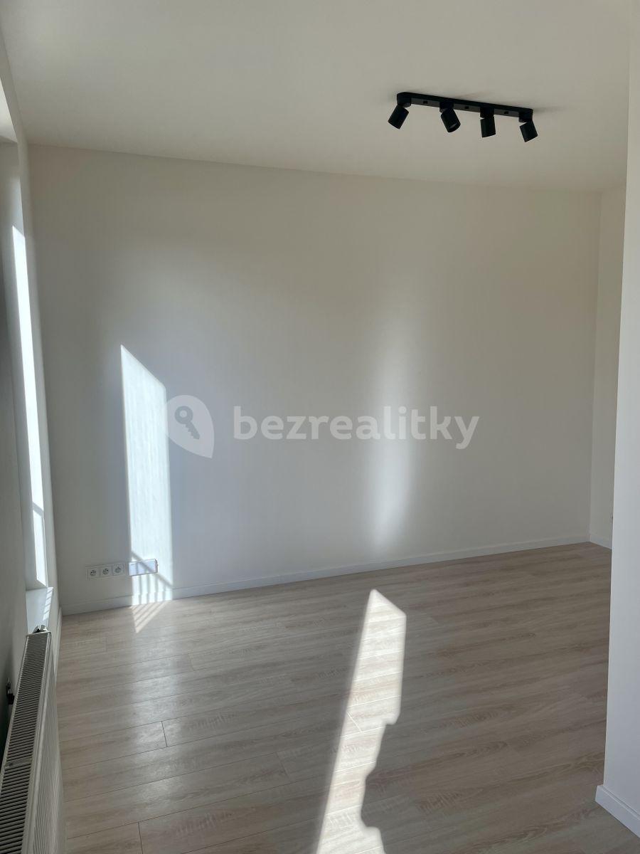 Studio flat to rent, 23 m², Poděbradská, Prague, Prague