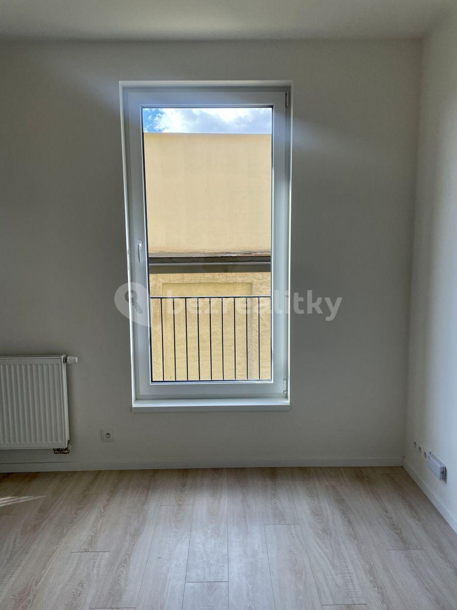 Studio flat to rent, 23 m², Poděbradská, Prague, Prague