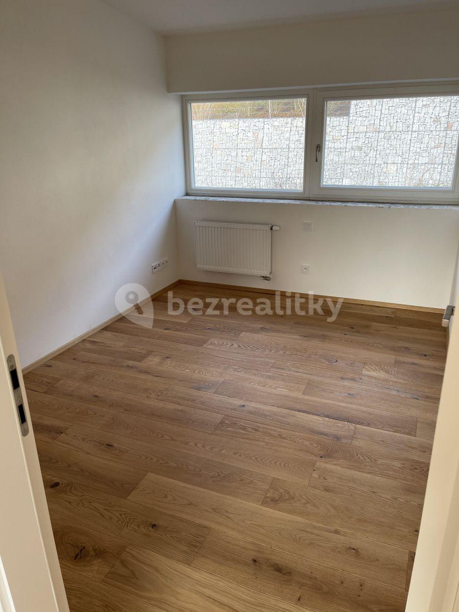 2 bedroom with open-plan kitchen flat to rent, 88 m², Pod Akáty, Prague, Prague