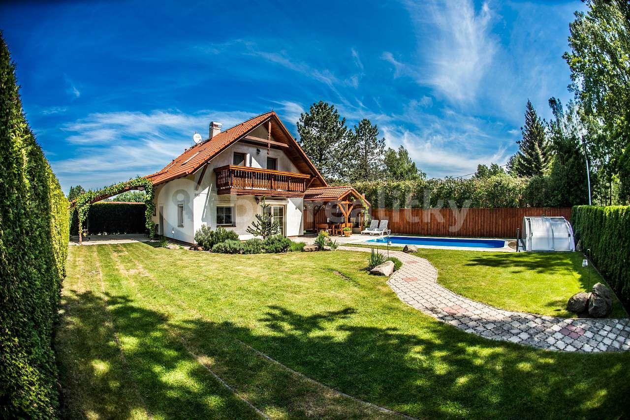 recreational property to rent, 0 m², Roudná, Jihočeský Region