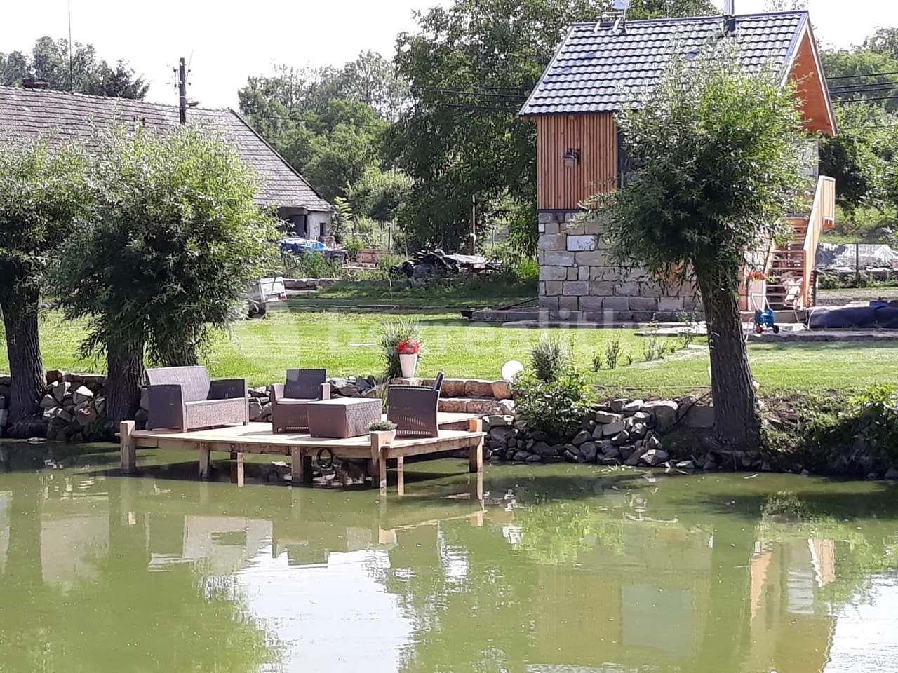 recreational property to rent, 0 m², Újezd pod Troskami, Královéhradecký Region