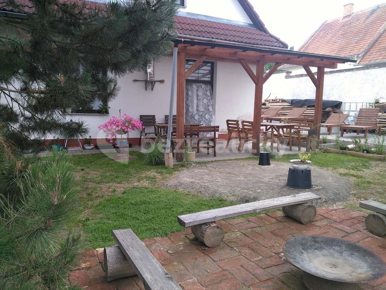 recreational property to rent, 0 m², Bítov, Jihomoravský Region