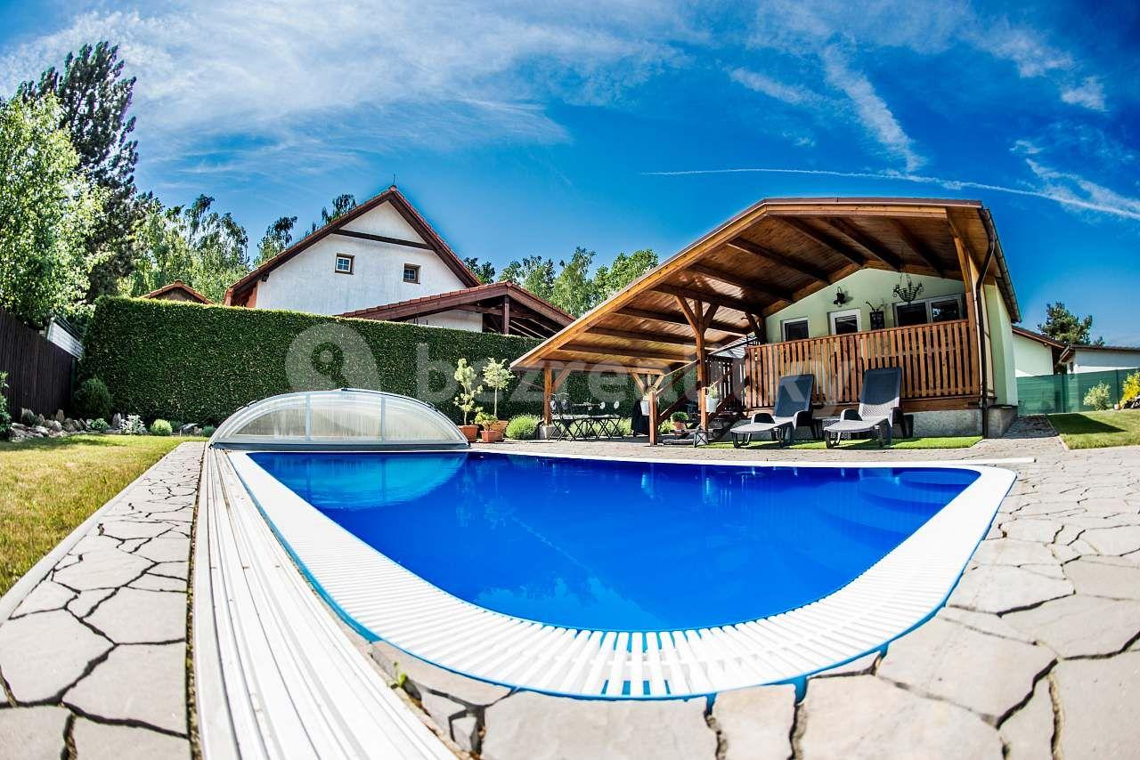 recreational property to rent, 0 m², Roudná, Jihočeský Region