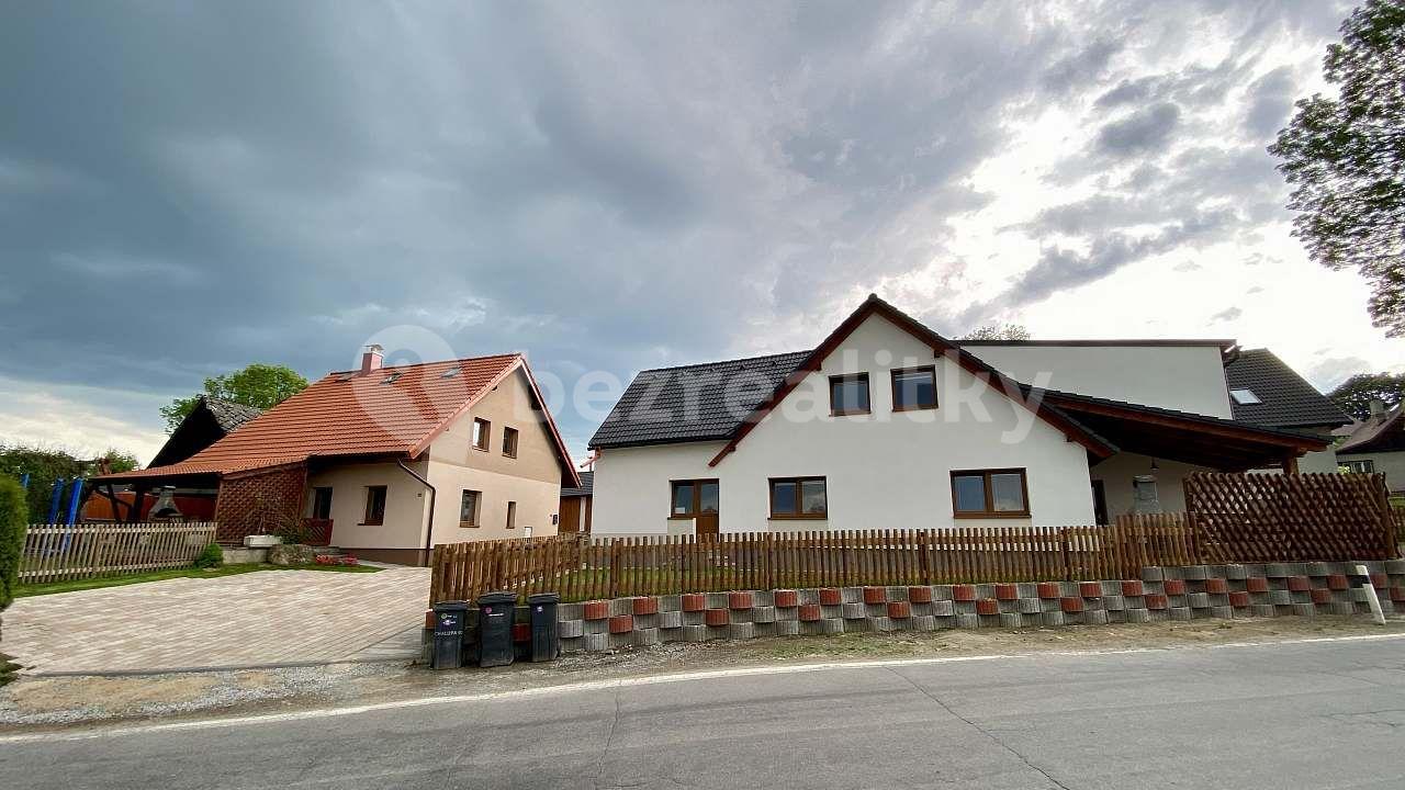 recreational property to rent, 0 m², Kadov, Vysočina Region