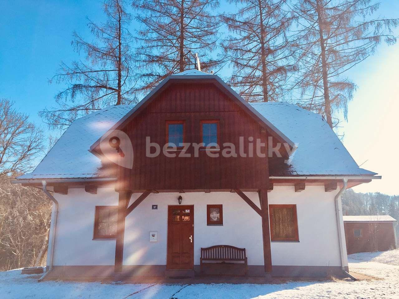 recreational property to rent, 0 m², Staré Buky, Královéhradecký Region