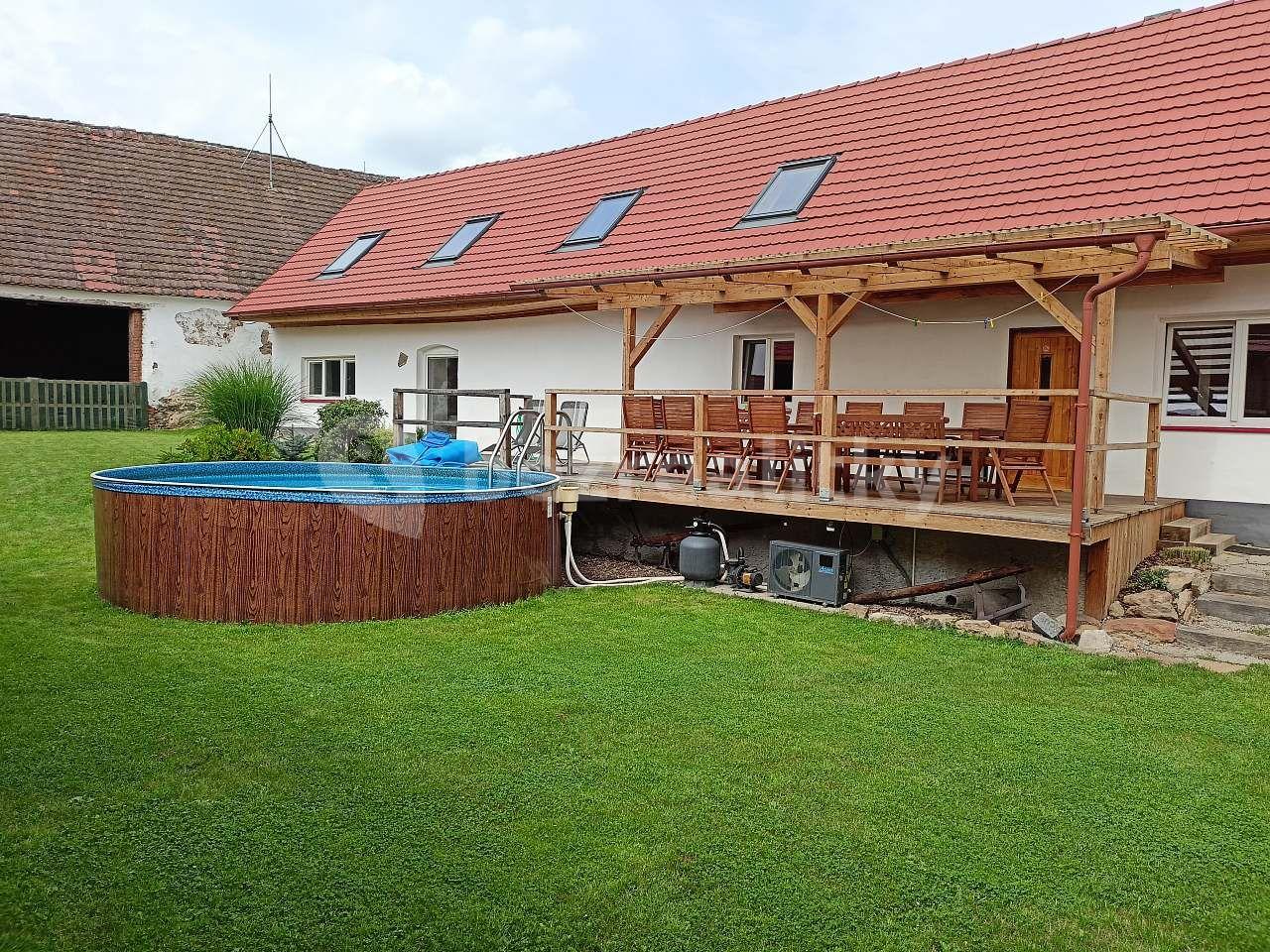 recreational property to rent, 0 m², Březnice, Jihočeský Region