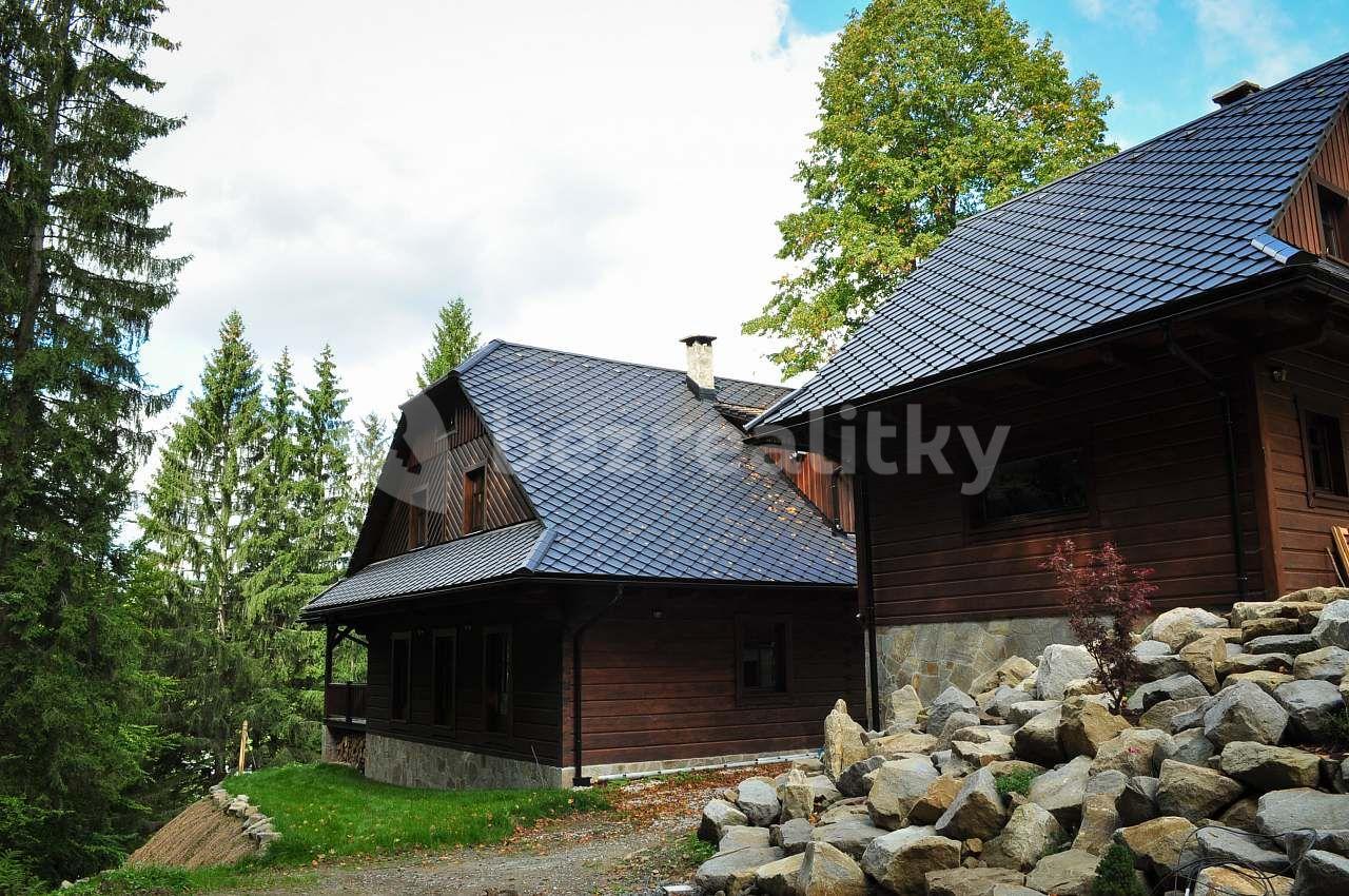 recreational property to rent, 0 m², Velké Karlovice, Zlínský Region