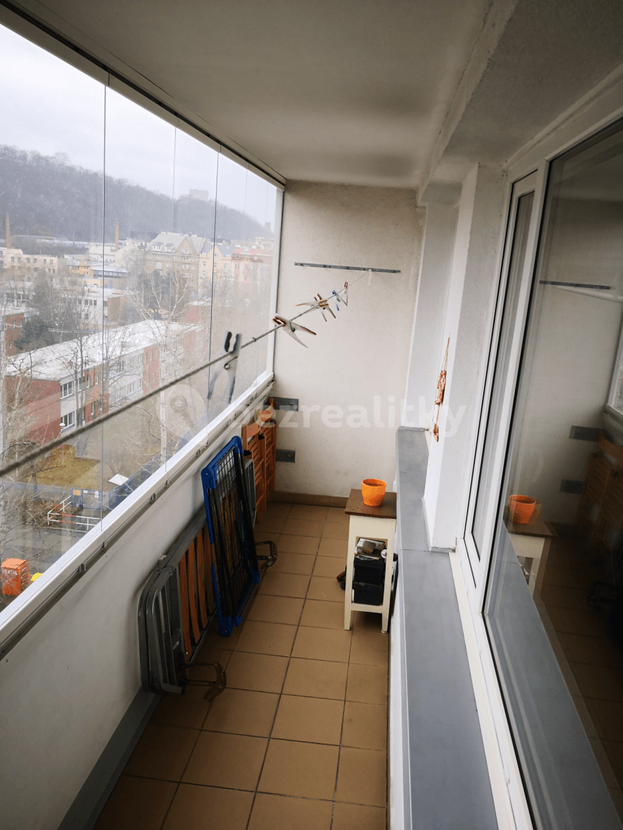 1 bedroom with open-plan kitchen flat to rent, 37 m², Molákova, Prague, Prague