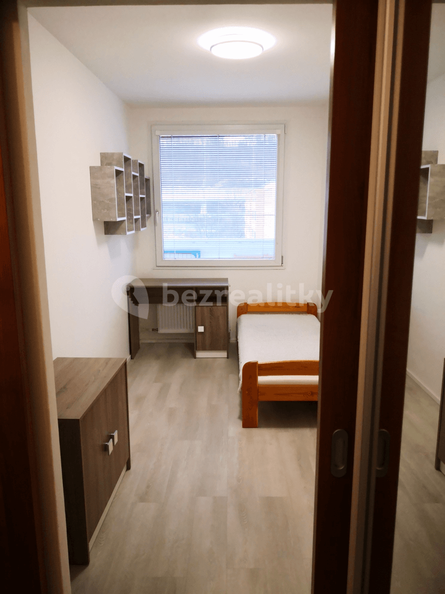 1 bedroom with open-plan kitchen flat to rent, 37 m², Molákova, Prague, Prague