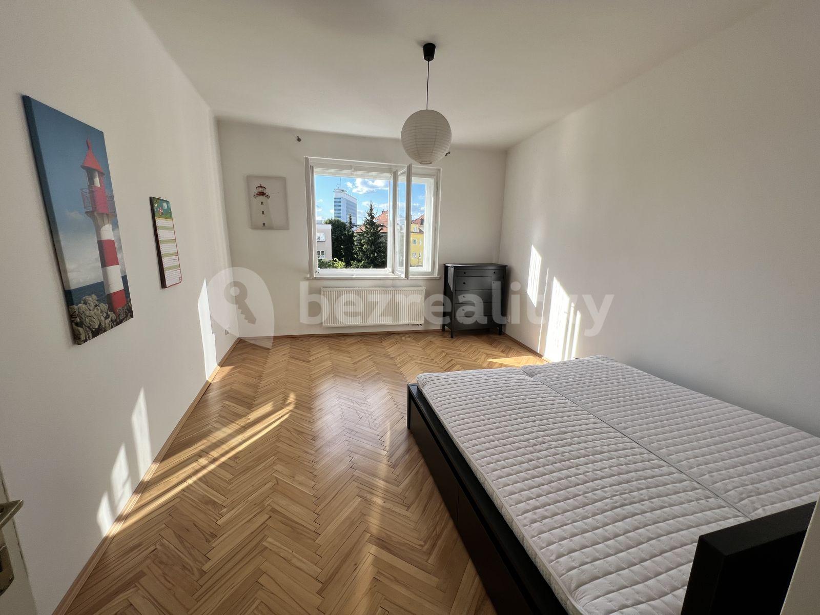 1 bedroom with open-plan kitchen flat to rent, 45 m², Na Vrstvách, Prague, Prague