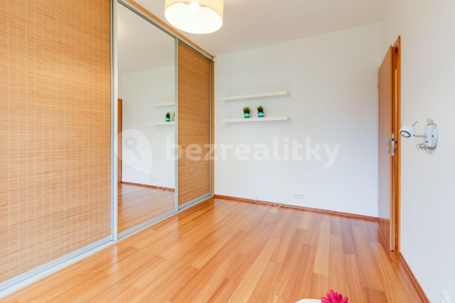 2 bedroom with open-plan kitchen flat to rent, 71 m², Vřesovická, Prague, Prague