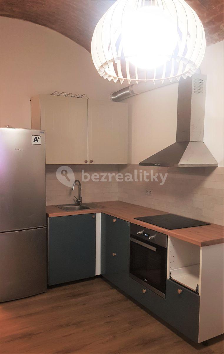 Studio flat to rent, 38 m², Rostislavova, Prague, Prague