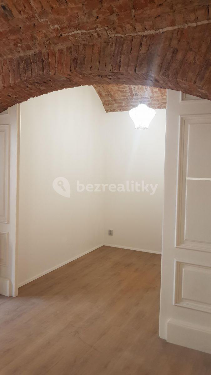 Studio flat to rent, 38 m², Rostislavova, Prague, Prague