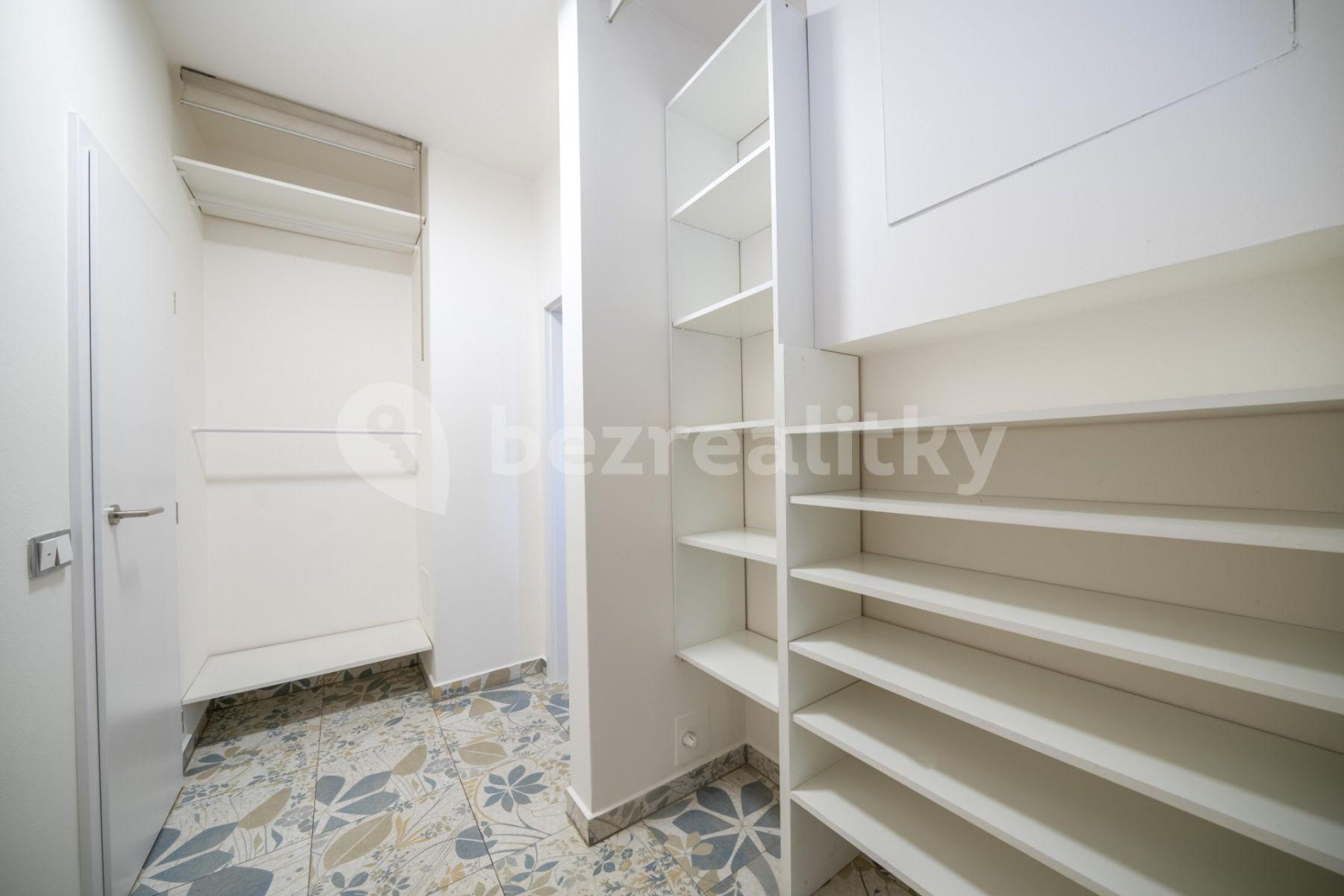 1 bedroom with open-plan kitchen flat to rent, 55 m², Na Tabulovém vrchu, Olomouc, Olomoucký Region