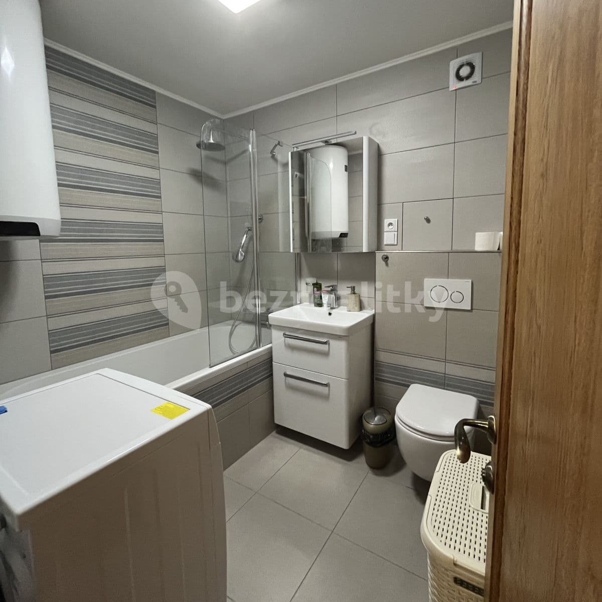 3 bedroom flat to rent, 70 m², K Sídlišti, Klecany, Středočeský Region