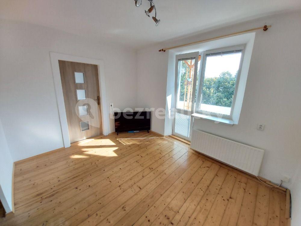 1 bedroom with open-plan kitchen flat to rent, 52 m², Na Vlnovce, Ústí nad Labem, Ústecký Region