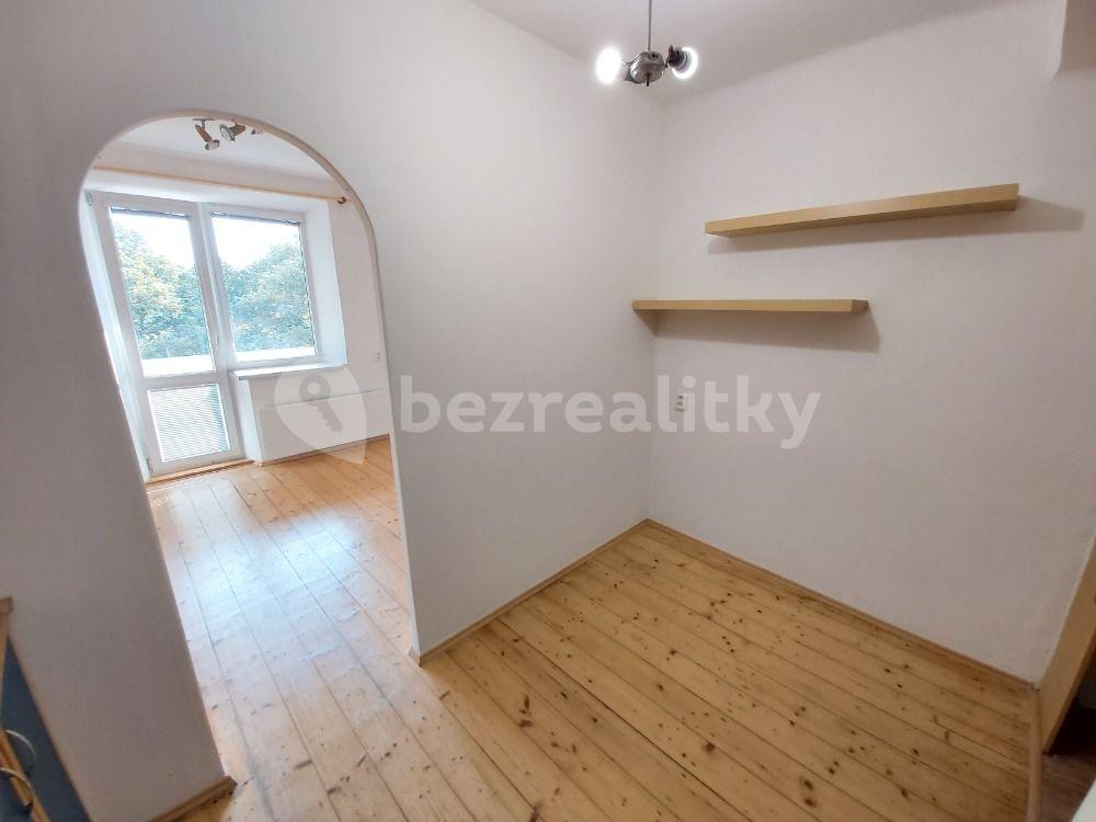 1 bedroom with open-plan kitchen flat to rent, 52 m², Na Vlnovce, Ústí nad Labem, Ústecký Region