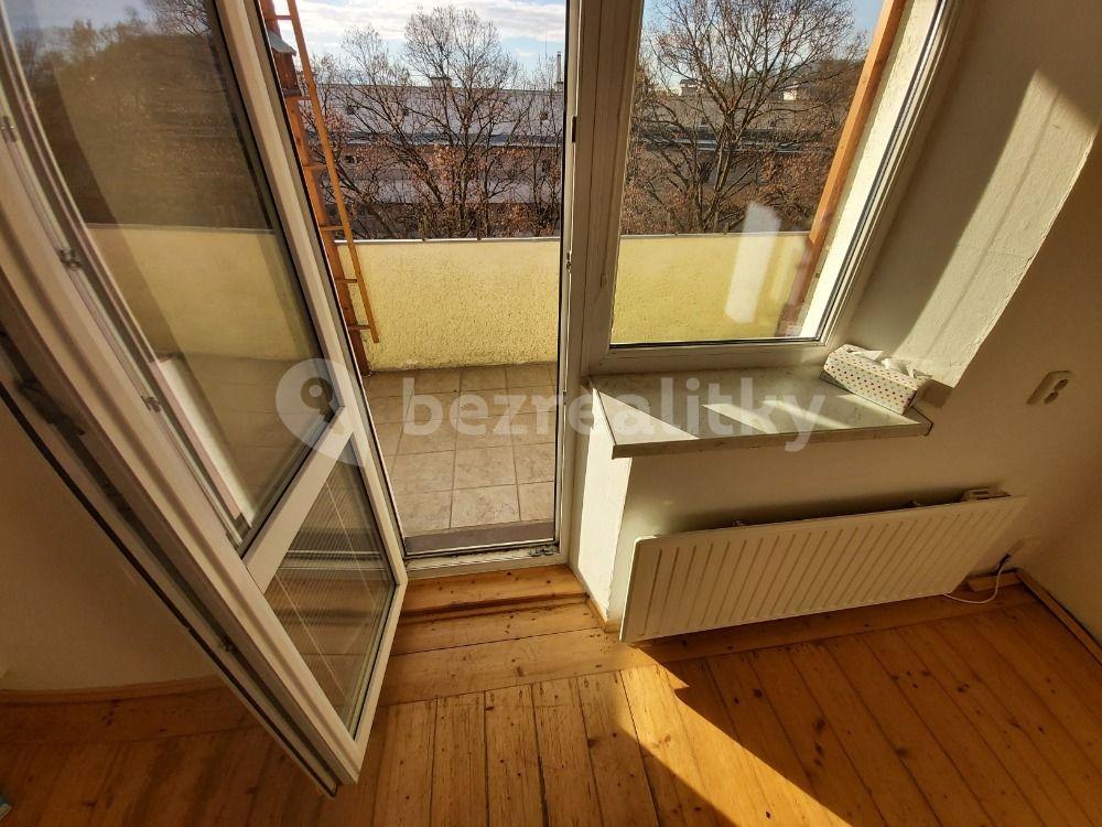 1 bedroom with open-plan kitchen flat to rent, 52 m², Na Vlnovce, Ústí nad Labem, Ústecký Region