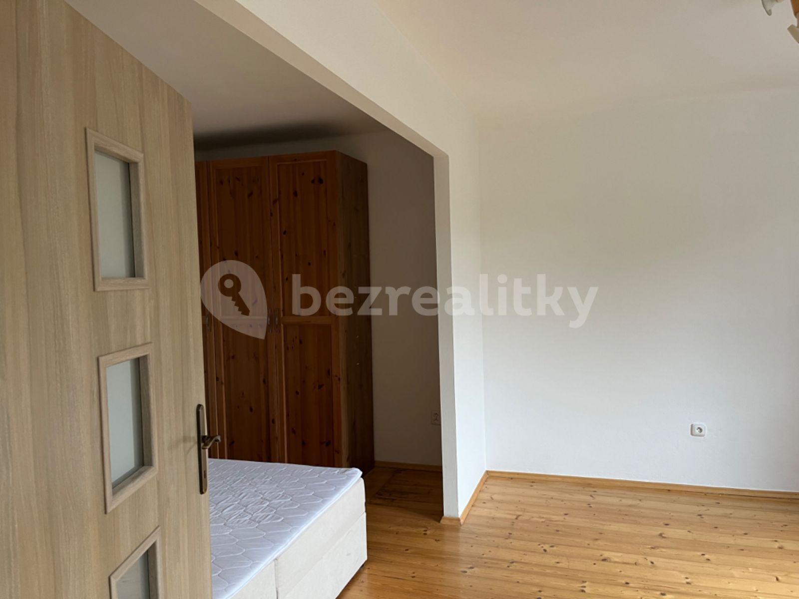 1 bedroom with open-plan kitchen flat to rent, 52 m², Na Vlnovce, Ústí nad Labem, Ústecký Region