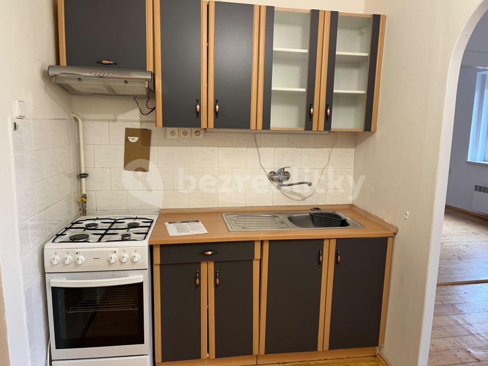 1 bedroom with open-plan kitchen flat to rent, 52 m², Na Vlnovce, Ústí nad Labem, Ústecký Region